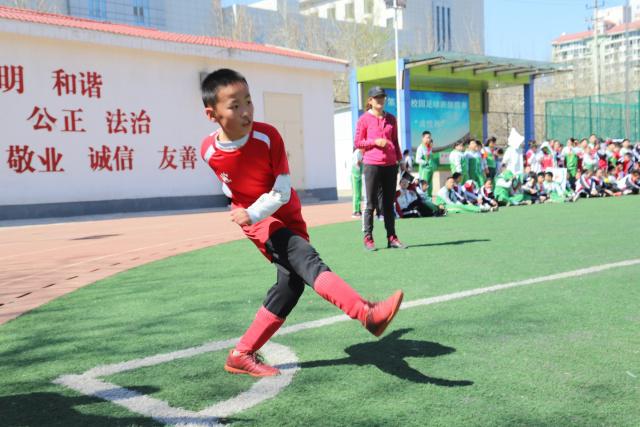 媒体人：拉文是4900万美元到期合同 若交易必须得能换回些什么